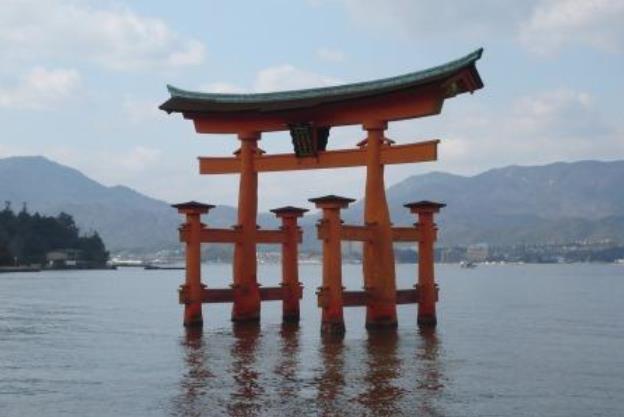 Miyajima - torii Le Grand Torii, à marée haute © Laurent Mathey