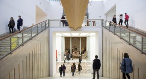 From Customers to Citizens: How to Call your Vistors?