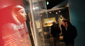 Pourquoi créer une exposition coûte-t-il aussi cher ?