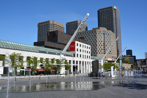 <a href="http://www.shutterstock.com/gallery-364990p1.html?cr=00&pl=edit-00">meunierd</a> / <a href="http://www.shutterstock.com/editorial?cr=00&pl=edit-00">Shutterstock.com</a>