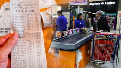 Ses sœurs payent leurs courses 30 € au lieu de 2 900 €, le stratagème redoutable de la caissière